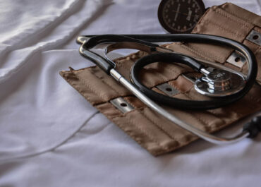 Anti-trends in plastic surgeries